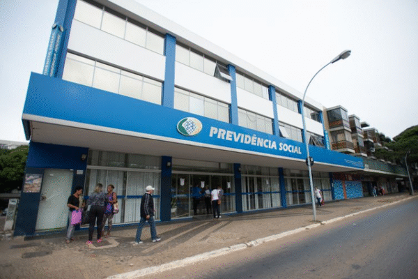 Governo prepara ressarcimento a aposentados após esquema de descontos – Cidades