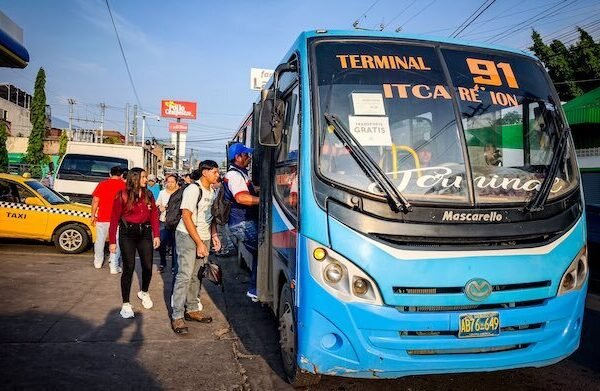Presidente Bukele anuncia que se ha pagado $12 millones a transportistas para garantizar la semana de pasaje gratuito