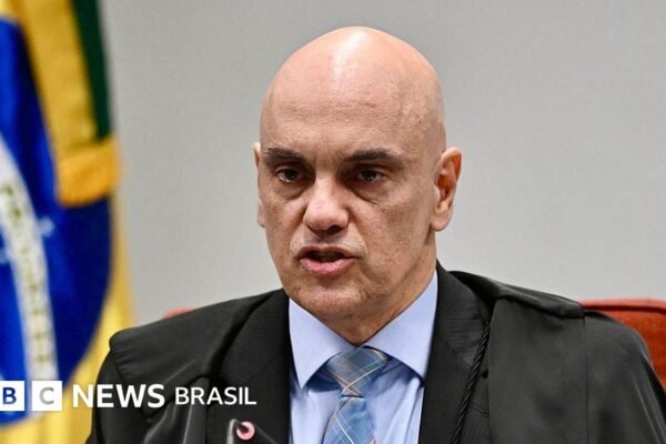 Moraes decide não prender Bolsonaro por aparecer em redes sociais: ‘Irregularidade isolada’